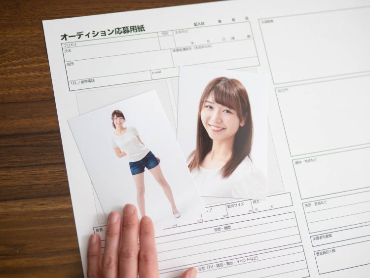 アナウンサーES写真の撮り方をで徹底解説!おすすめの撮影方法も紹介1
