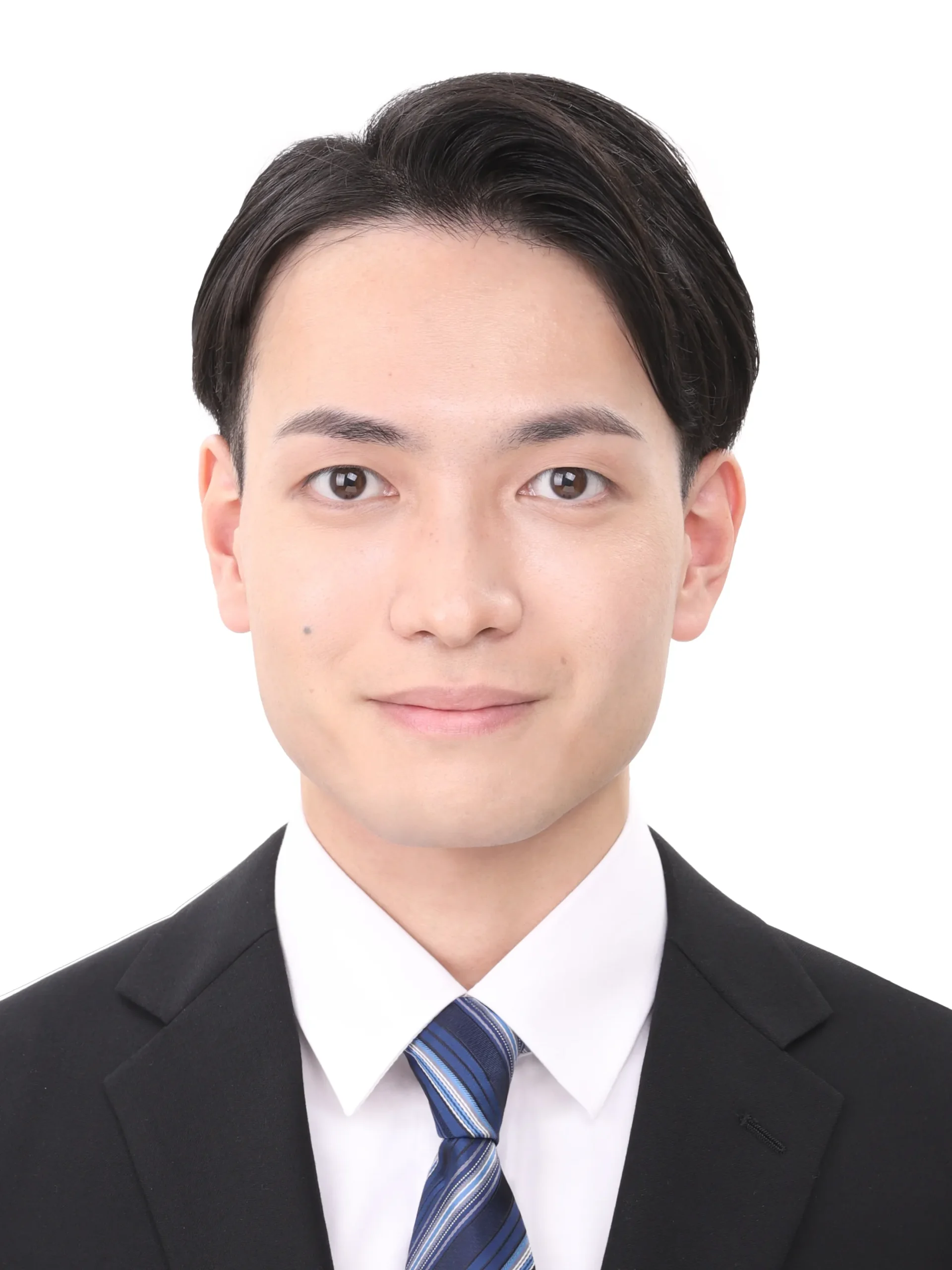 女子就活生のプロがヘアメイクして、撮影指導をした証明写真のアフター