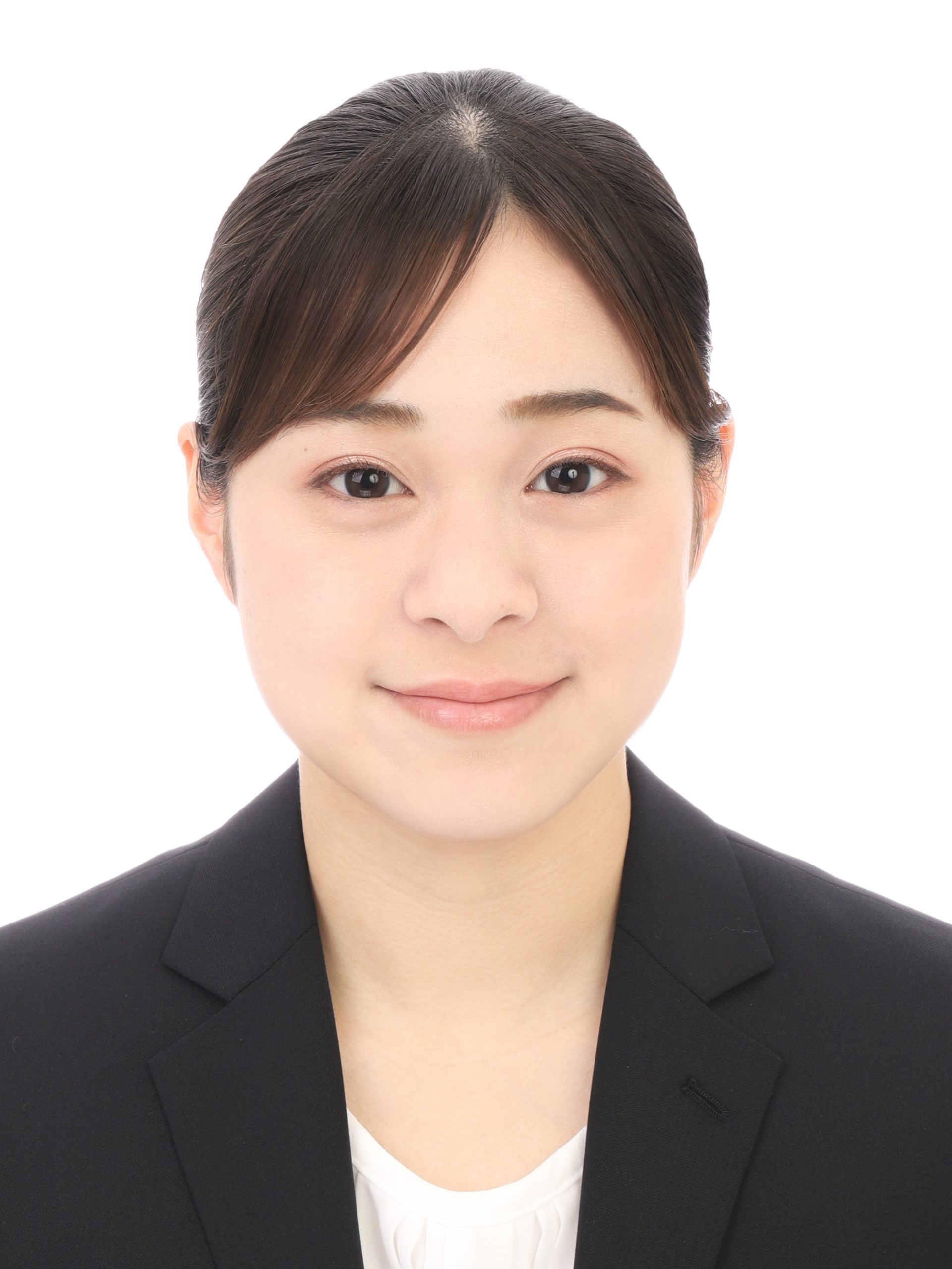 女子就活生のプロがヘアメイクして、撮影指導をした証明写真のアフター