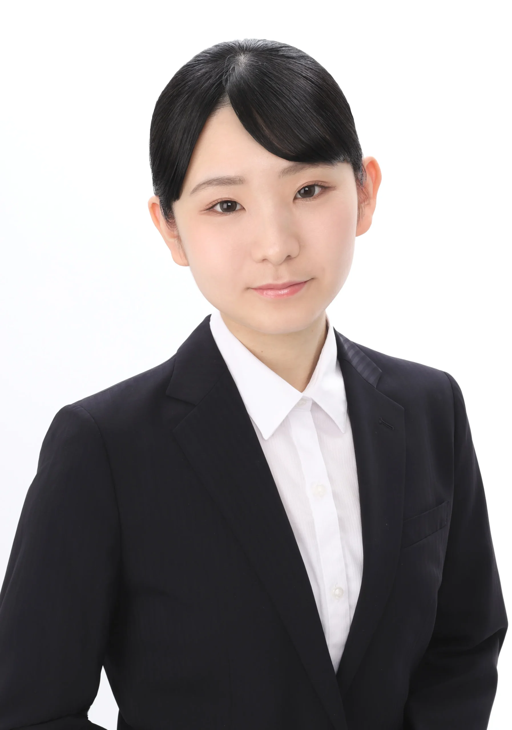 女子就活生のプロがヘアメイクして、撮影指導をした証明写真のアフター