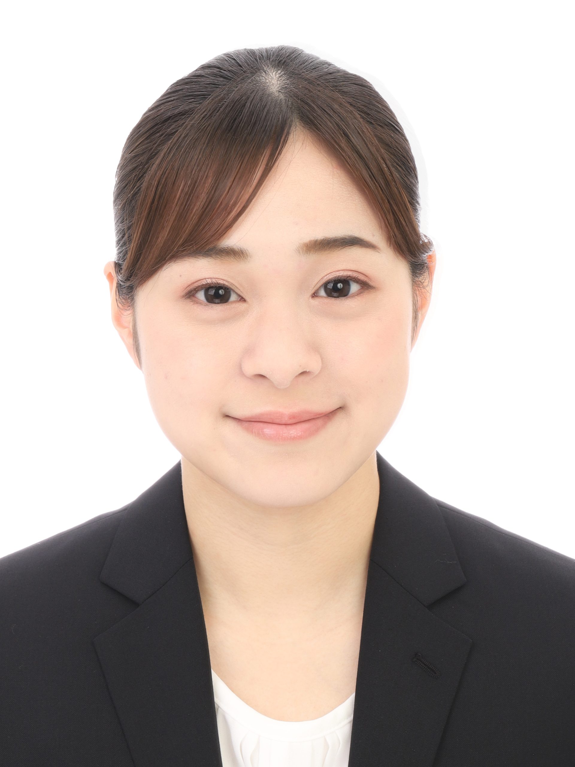 女子就活生の証明写真のビフォー