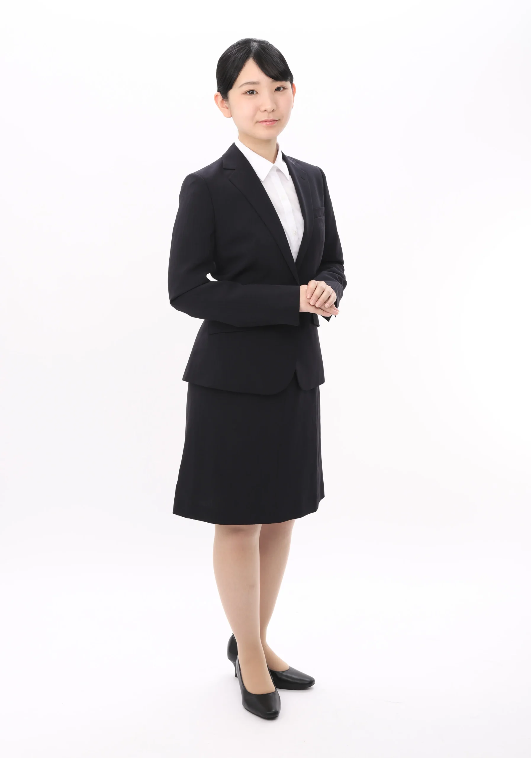 女子就活生の証明写真のビフォー